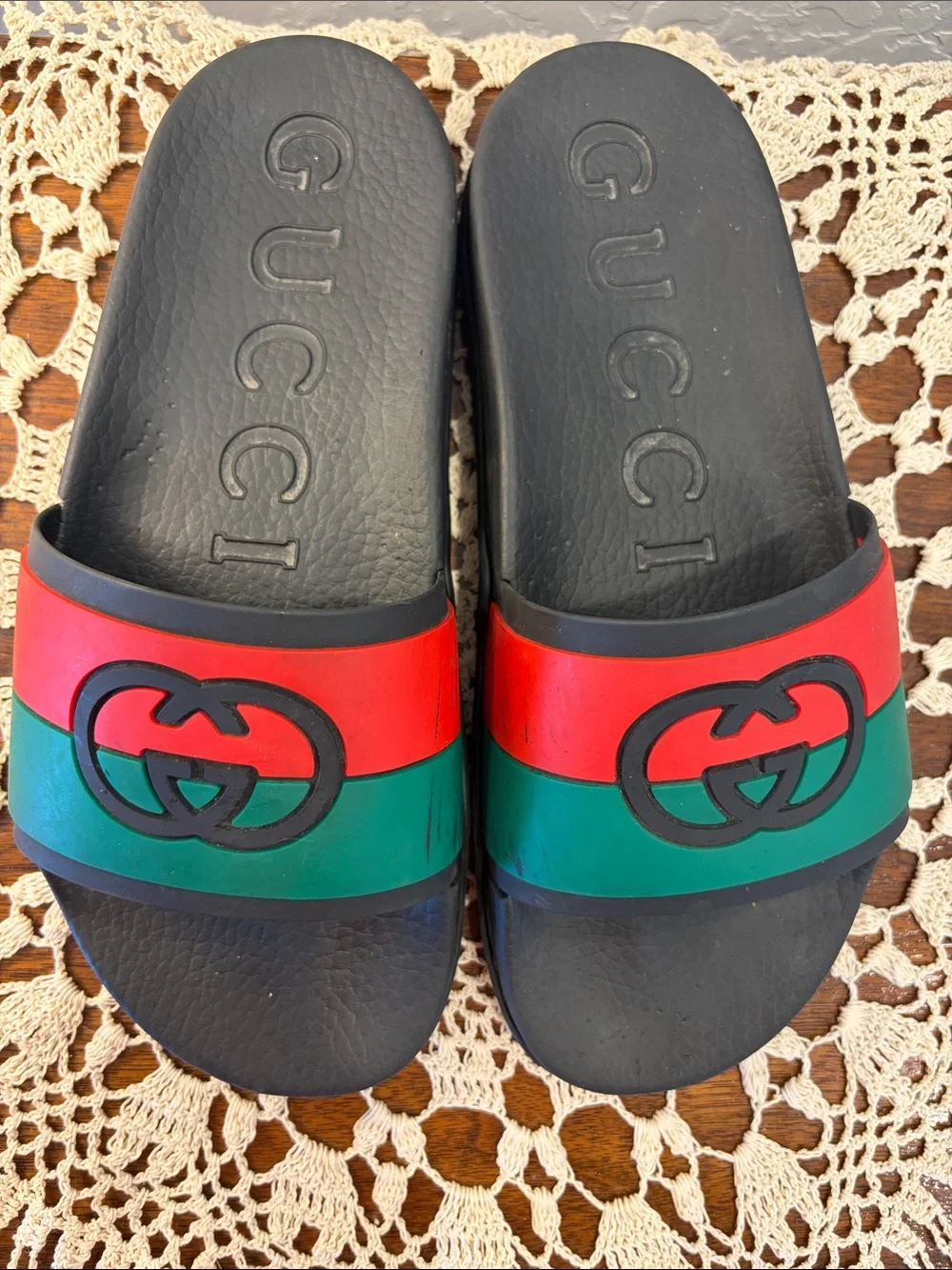 Gucci Men’s Black Slides with Red & Green Strap and Logo